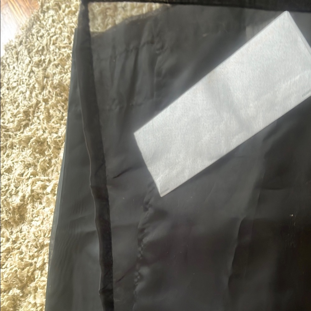 Set of two Elegant Black Curtains - Picture 2 of 6